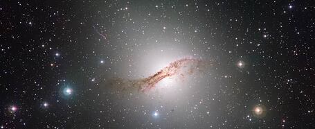 50 ore di esposizione per rivelare il cuore della galassia Centauro A | astronotizie | Scoop.it