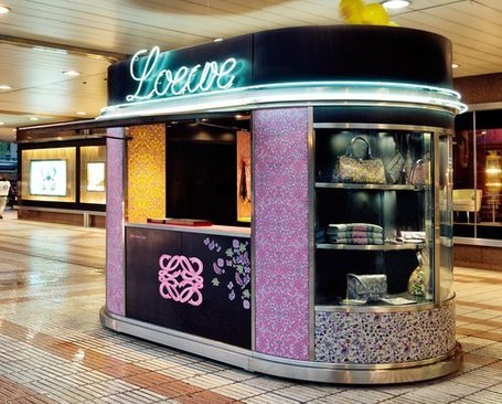 Retail Revolution: El kioskito de @LoeweMadrid | Moda On Line & @WefashionClub | Scoop.it