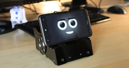 Smartbot, le petit robot mobile de divertissement fran&ccedil;ais | Actualit&eacute;s robots et humano&iuml;des | Scoop.it