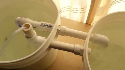 Two bucket aquaponics using airlift and U siphon