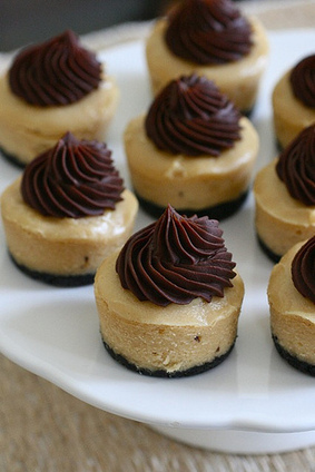 Mini Peanut Butter Chocolate Cheesecakes | Annie's Eats | Recipe Ideas | Scoop.it