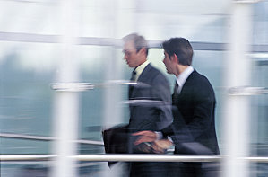 Choisir son 'bras droit' : faut-il r&eacute;compenser la fid&eacute;lisation ou privil&eacute;gier le recrutement de nouvelles comp&eacute;tences externes ? | Le Developpement Humain dans toutes ses formes... | Scoop.it