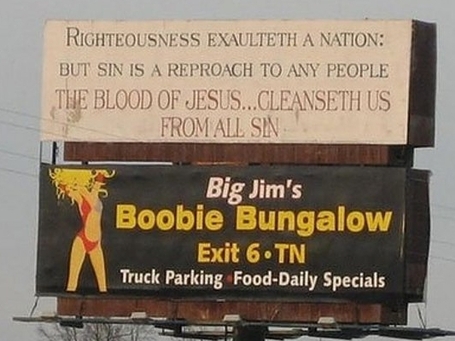 23 Hilarious Unfortunately-Placed Ads | Advertising, Social Media and Public Relations | Scoop.it