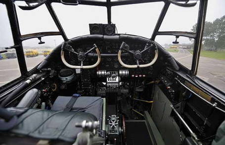 A look inside a Lancaster Bomber. | 460 Squadron - Bomber Command: 1942-45 | Scoop.it