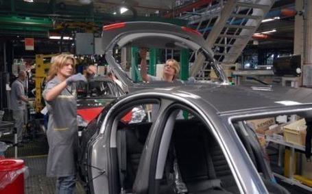 Renault annonce des mesures de ch&ocirc;mage partiel... &ccedil;a commence ! | Argent et Economie "Autrement" | Scoop.it