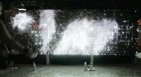 French Tech Artists Create Beautiful Water-Controlled LED Graffiti Wall | Urban Life | Scoop.it