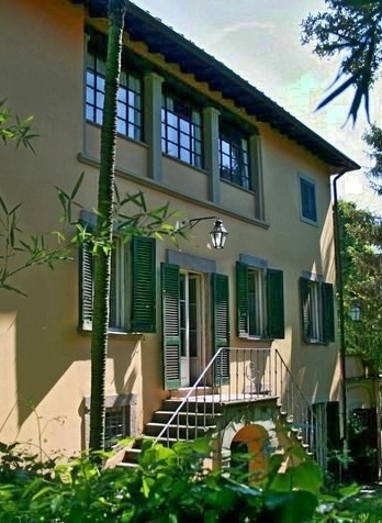 Italian Real Estate on Real Estate Italy  Tuscany Property For Sale  Lucca Historical Villa