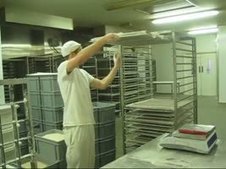 A very enthusiastic and efficient bread maker at work. | Local Food Systems | Scoop.it