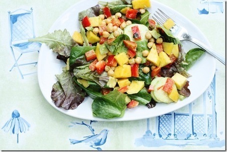 Summer Salad with Mango, Cucumber, Avocado, and Curry Vinaigrette | Healthy Whole Foods | Scoop.it