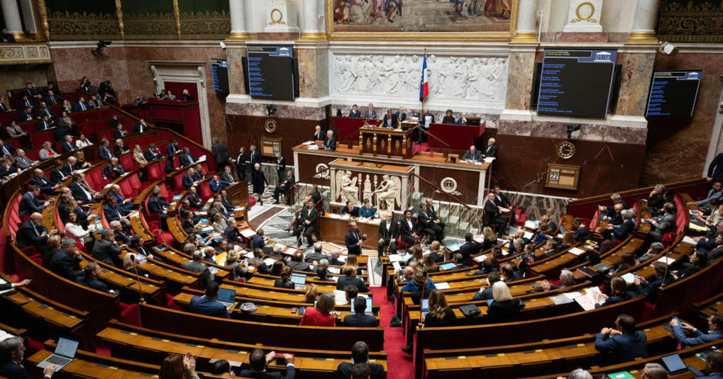 Assemblée Tu vas la fermer r