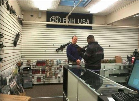 AMERICAN GUN STORE: Before And After Sandy Hook Massacre [PHOTOS] | Flash Business & Finance News | Scoop.it