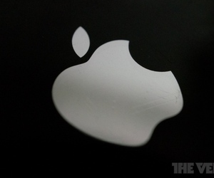 iPhone 5 will support some LTE networks globally, WSJ says | VoIP & Tell Us: the VUC News Page | Scoop.it