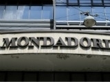 Le b&eacute;n&eacute;fice de Mondadori a fondu de moiti&eacute; | La Lorgnette | Scoop.it