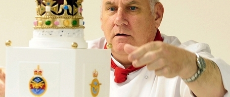 Ex-marines help produce a cake fit for the Queen | Royal Navy | The Navy Campaign Daily | Scoop.it