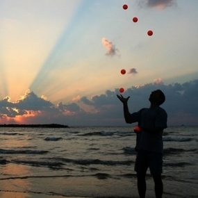 Balance Your Work and Personal Life Like a Pro | Good News For A Change | Scoop.it