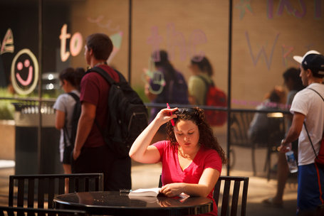 Poor Students Struggle as Class Plays a Greater Role in Success | Technology in Art And Education | Scoop.it