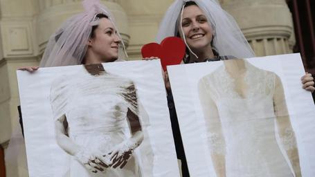 Valid&eacute;e par le Conseil constitutionnel, la loi sur le mariage pour tous sera promulgu&eacute;e samedi par Hollande | Politique : Place &agrave; la dure r&eacute;alit&eacute; et aux petits arrangements entres amis "Autrement" | Scoop.it