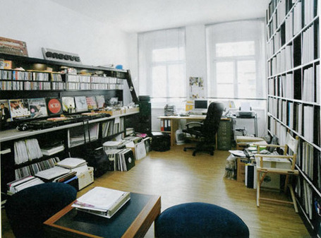 DJs Living Rooms Packed Full of Records | Home & Office Organization | Scoop.it