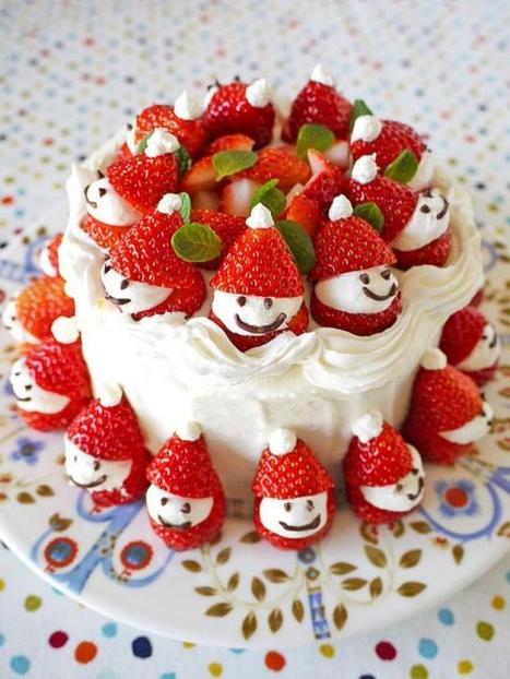 cute homemade holiday cake diy christmas strawberry santa cake 1910236