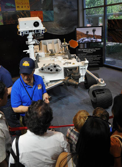 US Mars rover Curiosity touches down in Red Planet - Xinhua | Govt News | Scoop.it