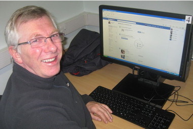 Over 50s take Facebook training in Nottingham libraries | The Information Specialist's Scoop | Scoop.it