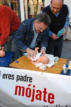 PPIINA: 19 Marzo, d&iacute;a de los padres: &iexcl;Con Permiso en igualdad, mucho mejor! | Red de Hombres por la Igualdad | Scoop.it