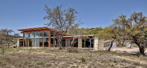 Charmant mélange de bois et pierre pour cette maison contemporaine texane, Usa  Construire Tendance