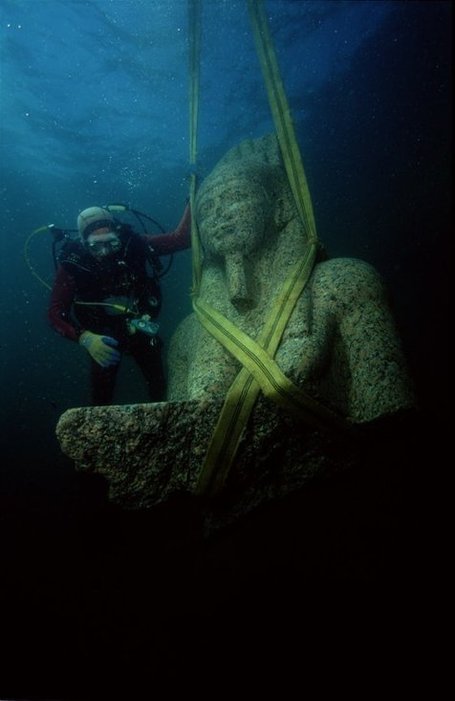 Stunning Underwater Photos Reveal Secrets Of Legendary Lost City Of Heracleion - MessageToEagle.com | Arabian Peninsula | Scoop.it
