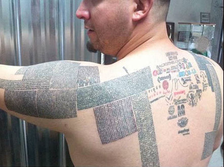 Il se fait tatouer 100.000 URLs sur le corps | Corps humain 2.0 | Scoop.it