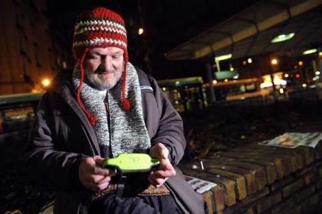 No&euml;l solidaire: &laquo;1.000 radios&raquo; pour &laquo;rompre l'isolement&raquo; des SDF | fb27 Infos | Scoop.it