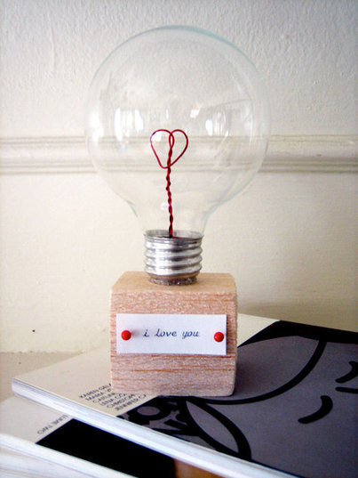 diy project: valentine lightbulb | Design*Sponge | Mes coups de coeur de la semaine | Scoop.it