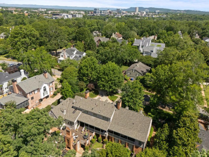 The Greenville Neighborhood Drawing Affluent Home Buyers From Across the Southeast | Real Estate Report | Scoop.it