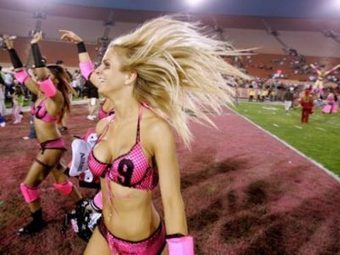 Lingerie football league: It’s like the NFL except with hot women and zero consequences (35 Photos) | LFL - Lingerie Football League | Scoop.it