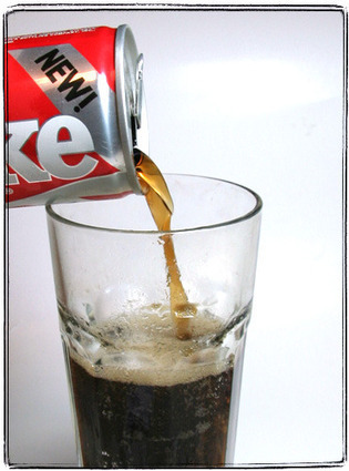 What Happens To Your Body Within An Hour Of Drinking A Coke | SELF HEALTH + HEALING | Scoop.it