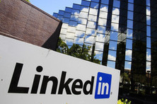 LinkedIn: Social Media's Ugly Duckling | Innovating in an Age of Personalization | Scoop.it