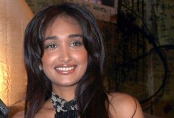 Une star de Bollywood d&eacute;c&egrave;de &agrave; l'&acirc;ge de 25 ans | French Authentic Texts | Scoop.it