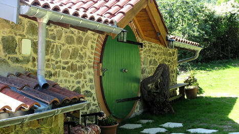 Hébergement insolite dormir dans une maison de hobbit au cœur du Beaujolais - Le Patriote Beaujolais | Les evolutions de l'offre touristique | Scoop.it