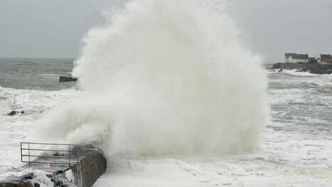 Des vagues jusqu'à cinq mètres: une houle cyclonique attendue sur tout le littoral atlantique | Catastrophe naturelle | Scoop.it