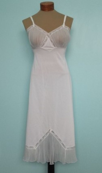 Today's Lingerie Glossary Term: Crystal Pleating | Antiques & Vintage Collectibles | Scoop.it