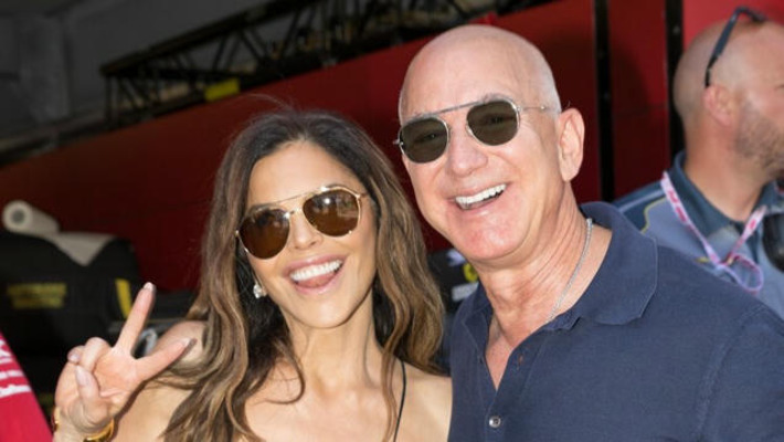 Jeff Bezos and Lauren Sánchez spotted in Portofino: From their billionaire yacht to private helicopter | The UHNW Lifestyle Report | Scoop.it