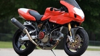 SPEED - BIKES: Fast Frank's NCR Replica | Ductalk: What's Up In The World Of Ducati | Scoop.it