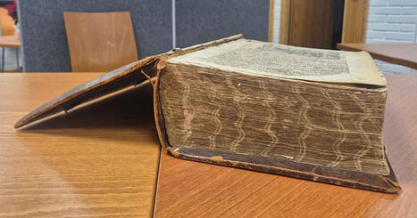 Seurakunta osti Raamatun, joka upposi j&auml;rveen yli 350 vuotta sitten | Kotimaa | Yle | 1Uutiset - Lukemisen t&auml;hden | Scoop.it