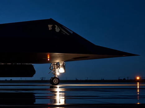Lockheed Martin restores F-117 Nighthawk stealth jet | DEFENSE NEWS | Scoop.it