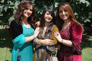 Les femmes kurdes coquettes jusqu'au bout des ongles | Le Kurdistan après le génocide | Scoop.it