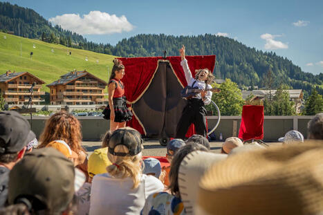 Au Grand-Bornand, les beaux accents étrangers du festival Au bonheur des mômes | Revue de presse théâtre | Scoop.it
