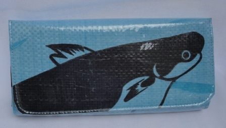 Eco-friendly Fish Blue Wallet | Eco-Friendly Messenger Bags By Disabled Home Based Workers. | Scoop.it
