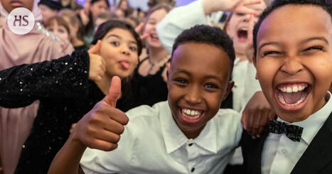 Neloset tanssivat Bara bada bastua perinnejuhlissa – pormestarin omassa lapsuudessa esiintyi Pikku G | HS.fi | 1Uutiset - Lukemisen tähden | Scoop.it