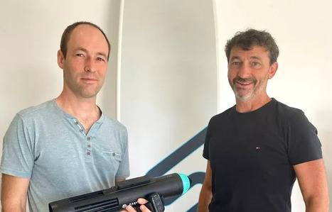 Lacanau&nbsp;: Une start-up lance une planche de surf &agrave; propulsion &eacute;lectrique et vise la d&eacute;carbonation des activit&eacute;s en mer | Les &eacute;co-activit&eacute;s en Gironde | Scoop.it