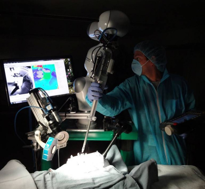 Surgical stitches by autonomous robots as good as those by skilled surgeons | WHY IT MATTERS: Digital Transformation | Scoop.it