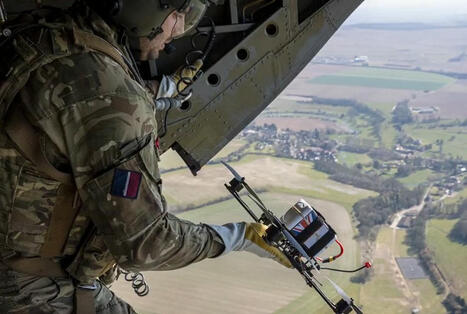 CH-47 Chinook transport helicopter successfully tested as carrier of FPV drones | DEFENSE NEWS | Scoop.it